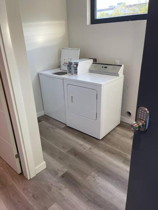 Comfy Studio With Cali King Size Mattress Σαν Ντιέγκο Εξωτερικό φωτογραφία
